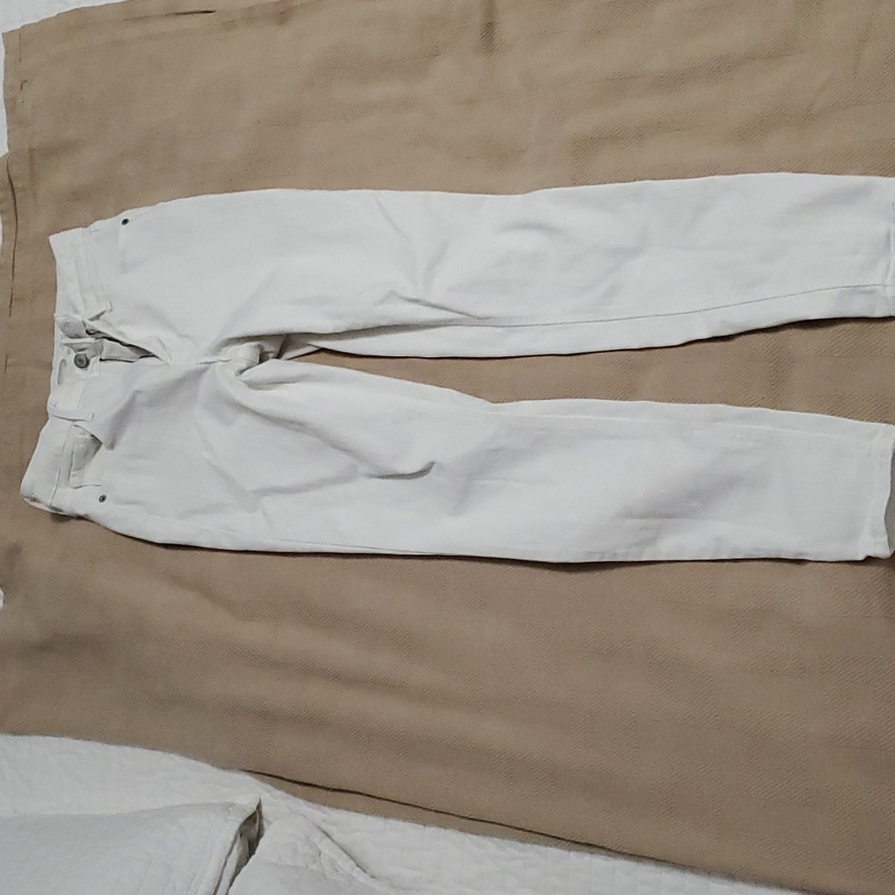 Old Navy, size 2, high rise, supper skinny, white jeans